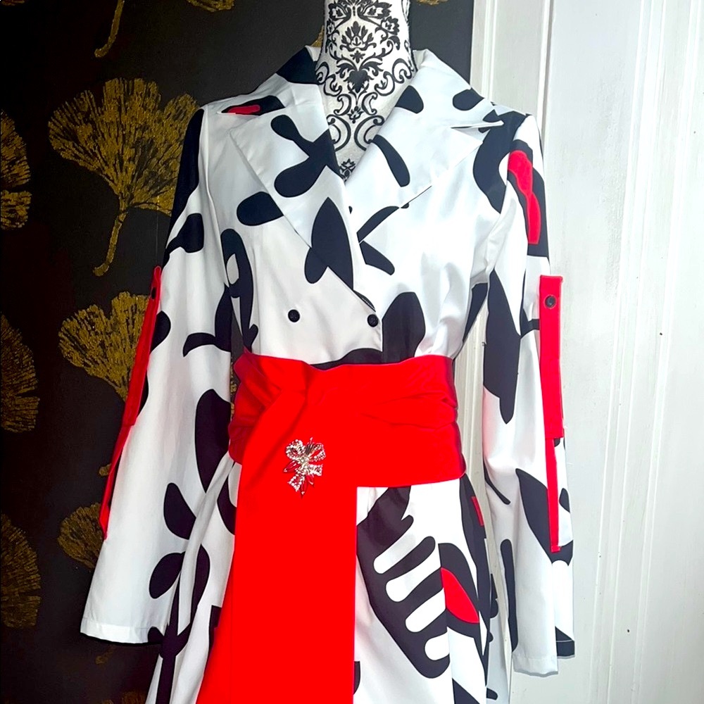 Stylish Black and Red Patterned Dress